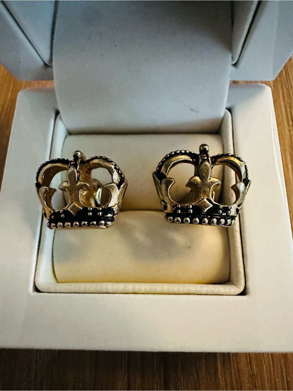 Swank Vintage Royal Crown Cuff Links